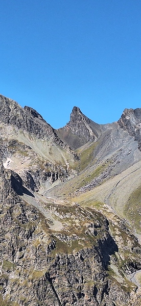 Screenshot_20251206_211340_Gallery