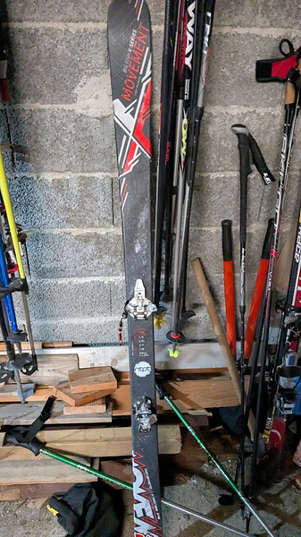 88695989560458960382